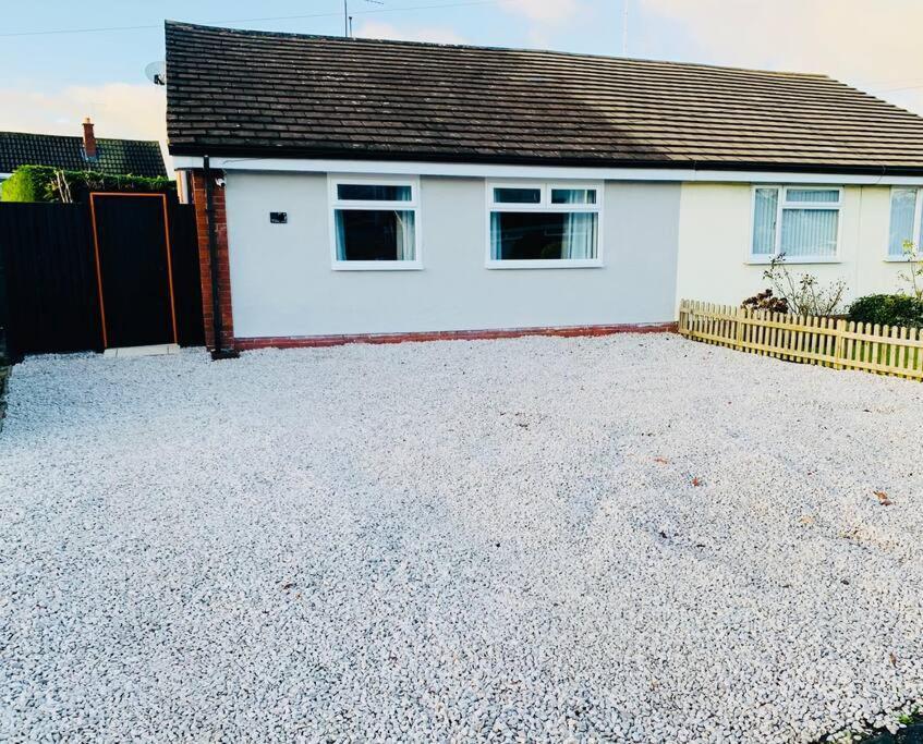 The Beautiful Bungalow Amazing Location For Chester & Zoo Wervin Exterior foto